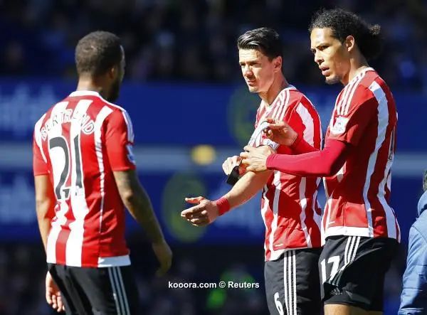 ?i=reuters%2f2016-04-16%2f2016-04-16t144907z_103819747_mt1aci14351787_rtrmadp_3_soccer-england-eve-sou_reuters
