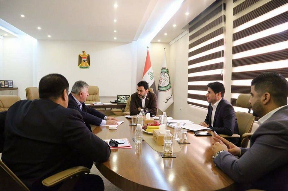 لقاء الوزير واتحاد الكرة