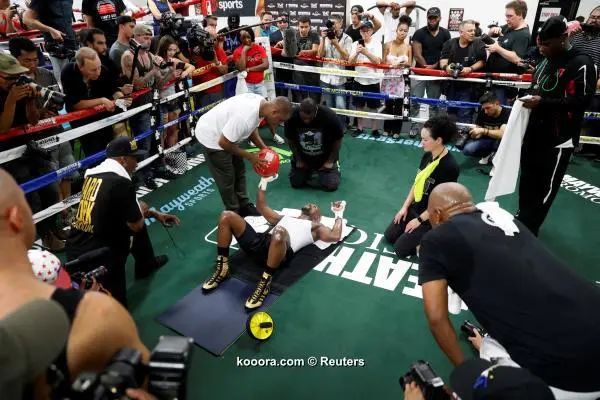 ?i=reuters%2f2017-08-11%2f2017-08-11t022533z_122198912_rc16a8321f50_rtrmadp_3_boxing-mayweather_reuters