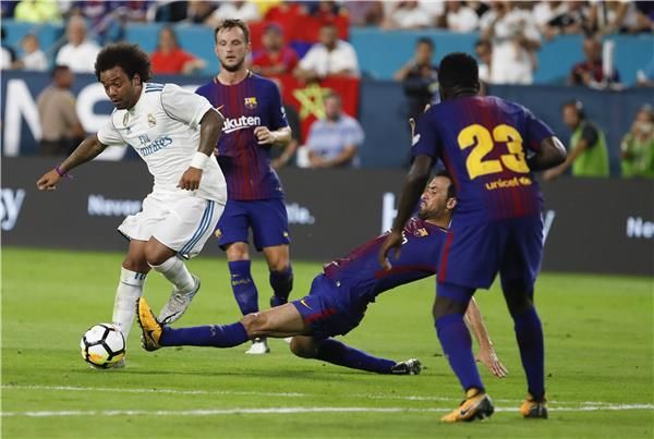 كلاسيكو سابق بين الفريقين