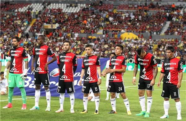 فريق أطلس يرتدون قميص ماركيز