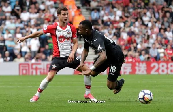 ?i=reuters%2f2017-08-12%2f2017-08-12t151847z_1618300022_rc1566a76e20_rtrmadp_3_soccer-england-sou-swa_reuters