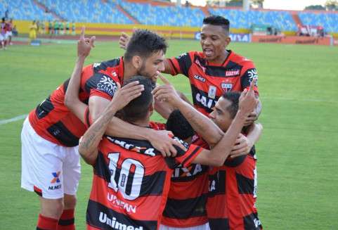 لاعبو أتلتيكو جويانيينسي