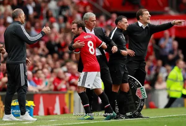 ?i=reuters%2f2017-08-13%2f2017-08-13t163538z_1627175467_rc1f94319290_rtrmadp_3_soccer-england-mun-whu_reuters