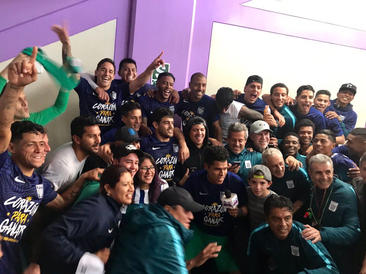 فرحة أليانزا بالتتويج