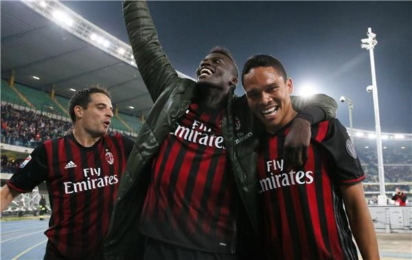 لاعبو ميلان