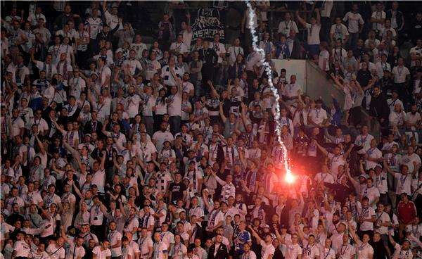 لقطة من المدرجات أثناء المباراة