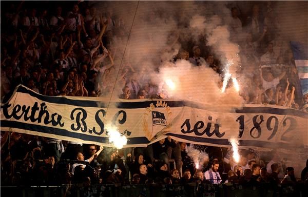 لقطة من المدرجات أثناء المباراة