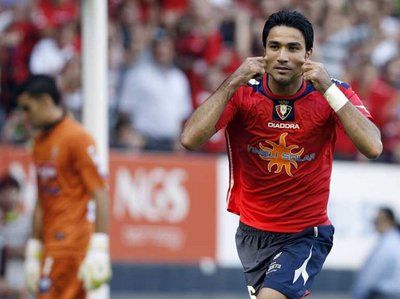 جواد نيكونام لاعب نادي اوساسونا 