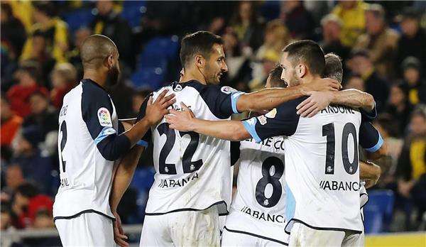 لاعبو ديبورتيفو لاكورونيا