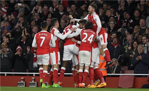 لاعبو أرسنال