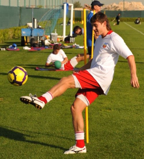 لاعب الوسط سيرفير جباروف