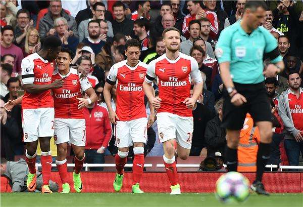 لاعبو أرسنال