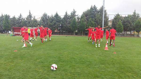 جانب من التدريبات