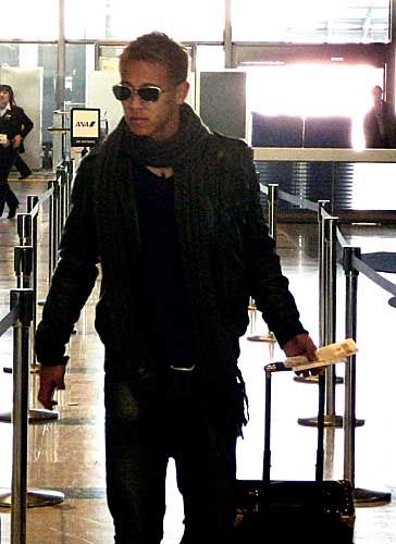 كيسوكي هوندا عندما وصل للأراضي الروسية 