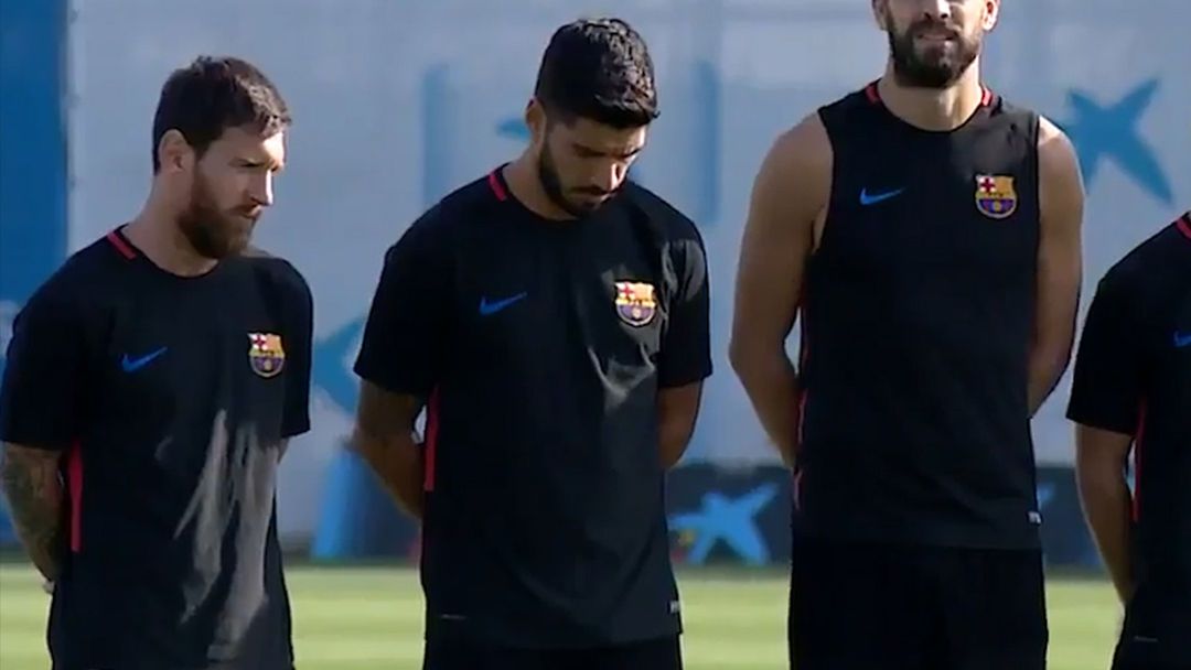 لاعبو برشلونة في التدريبات