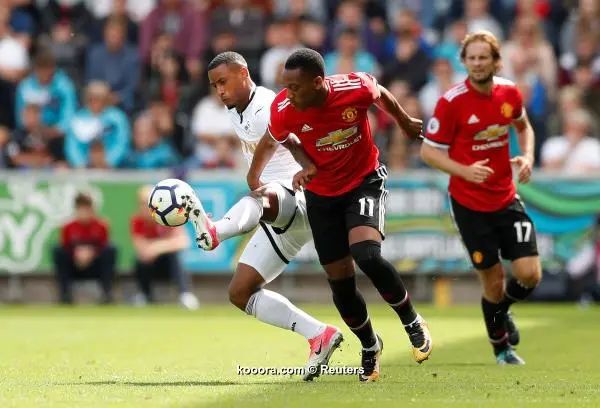 ?i=reuters%2f2017-08-19%2f2017-08-19t130459z_1436794478_rc1d15c4f590_rtrmadp_3_soccer-england-swa-mun_reuters