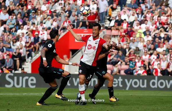 ?i=reuters%2f2017-08-19%2f2017-08-19t160140z_1665926606_rc191c343230_rtrmadp_3_soccer-england-sou-whu_reuters