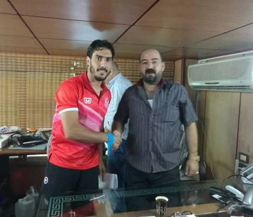  محمد داوود أثناء تجديده العقد