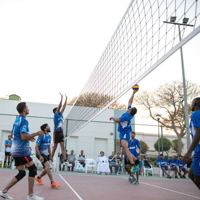 من المنافسة