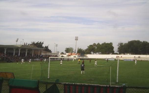 ملعب أحمد الشهود