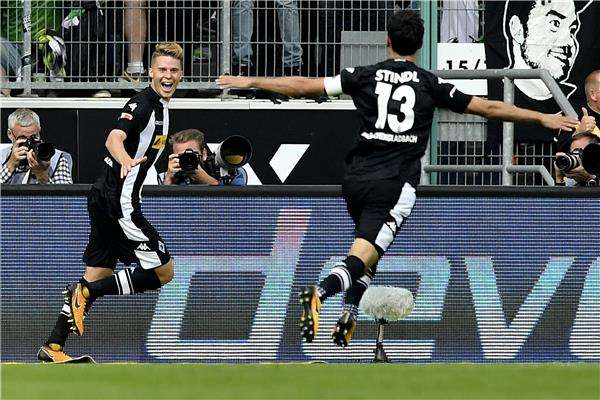 فرحة لاعبي بوروسيا مونشنجلادباخ 