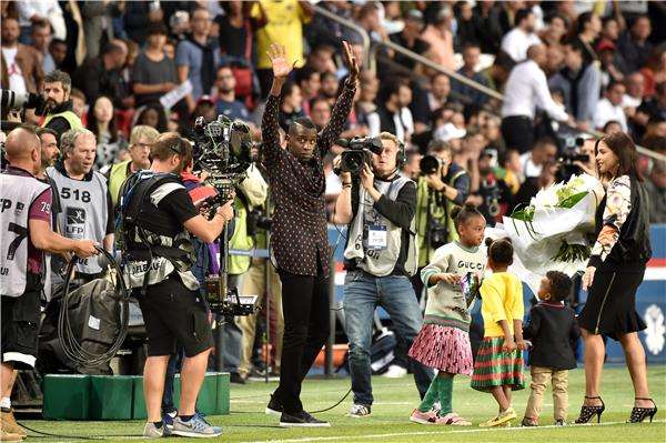 توديع  بليز ماتويدي من طرف الجماهير 