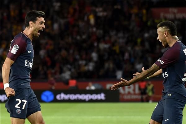 نيمار يتألق مع باريس سان جيرمان