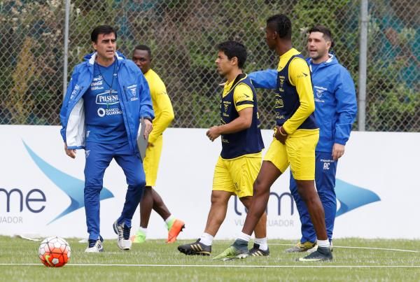 لاعبو إكوادور