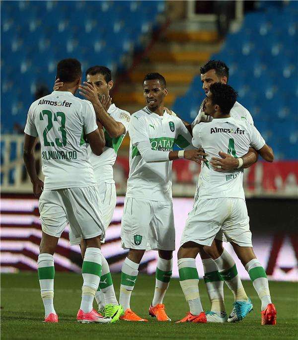 لاعبو الأهلي