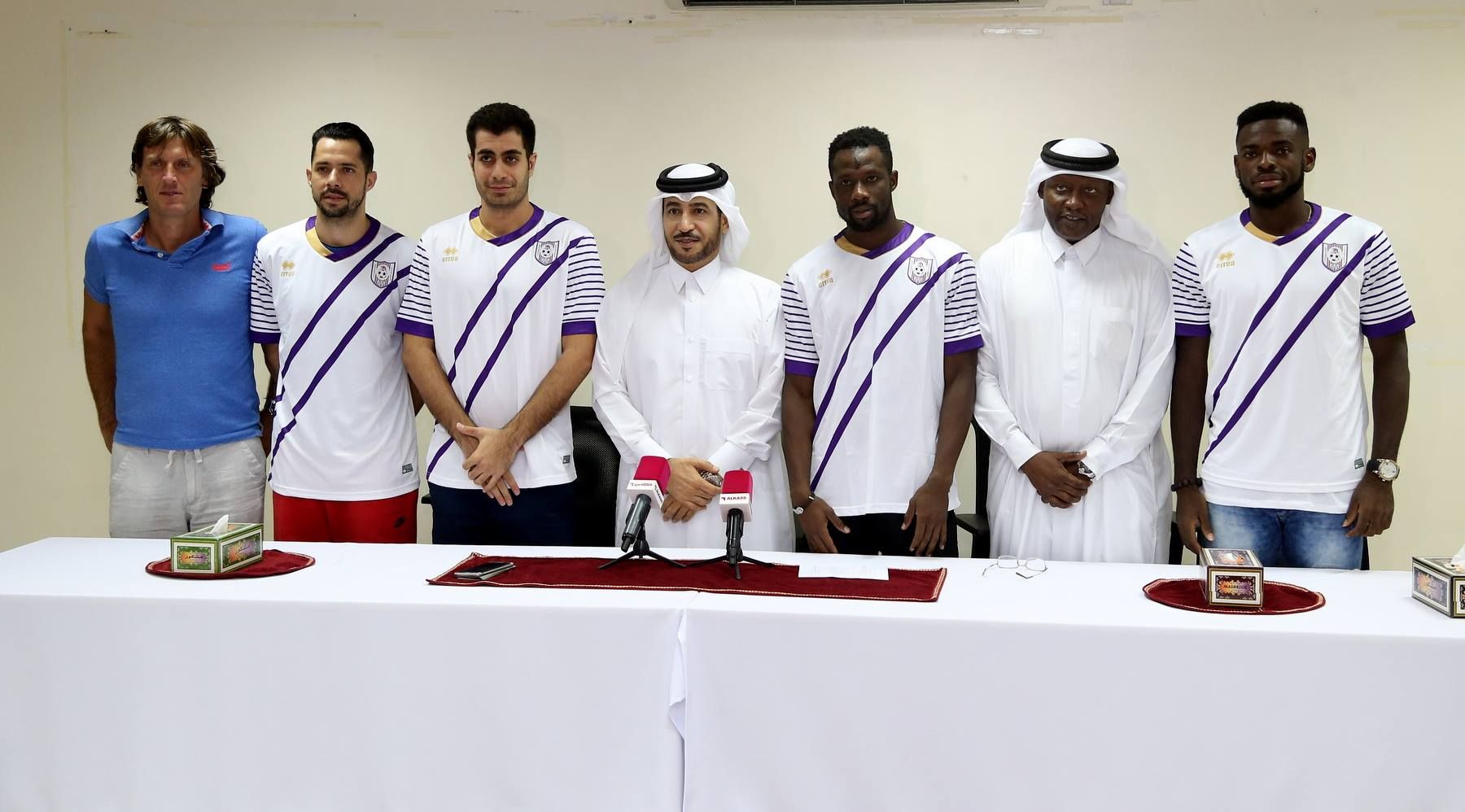 من مؤتمر تقديم اللاعبين