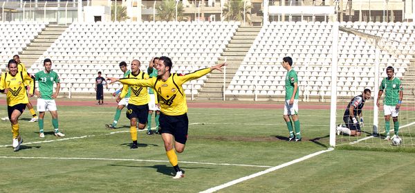 من مباريات سابقة بين الفريقين