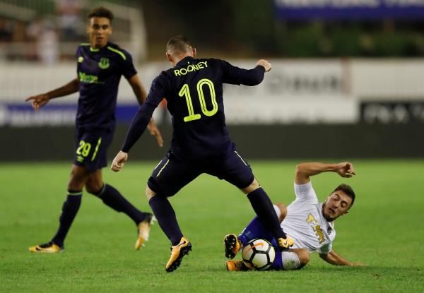 2017-08-24t203102z_954165086_rc1cded1c120_rtrmadp_3_soccer-europa-hsp-eve_reuters