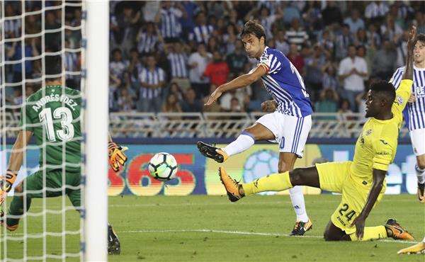 لقطة من مباراة فياريال وريال سوسيداد