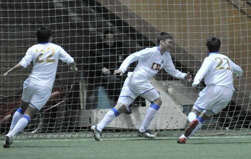 فرحة لاعبي بونيودكور بعد تسجيلهم هدف في المباراة