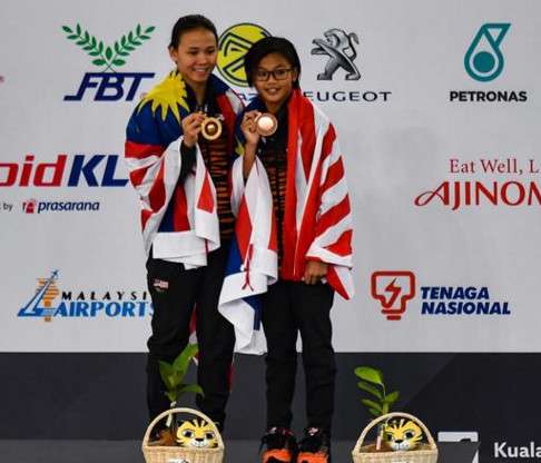لاعبتان من ماليزيا