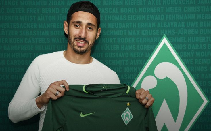 بلفوضيل أثناء تقديمه