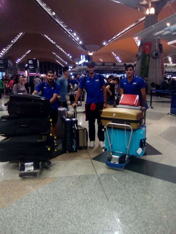 جانب من وصول بعثة المنتخب السوري