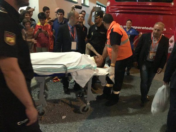  سيبايوس خلال نقله للمستشفى