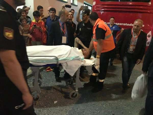  سيبايوس خلال نقله للمستشفى