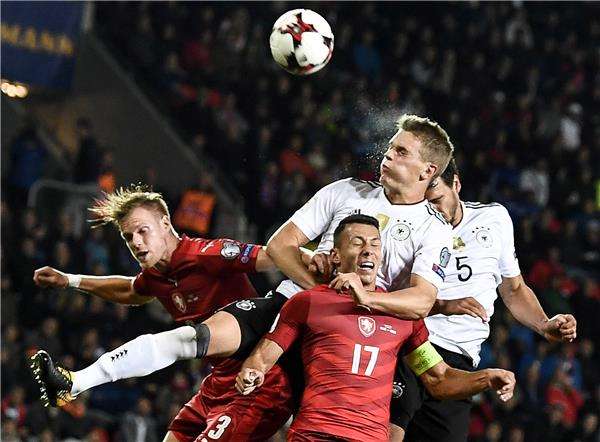 جانب من مباراة ألمانيا والتشيك