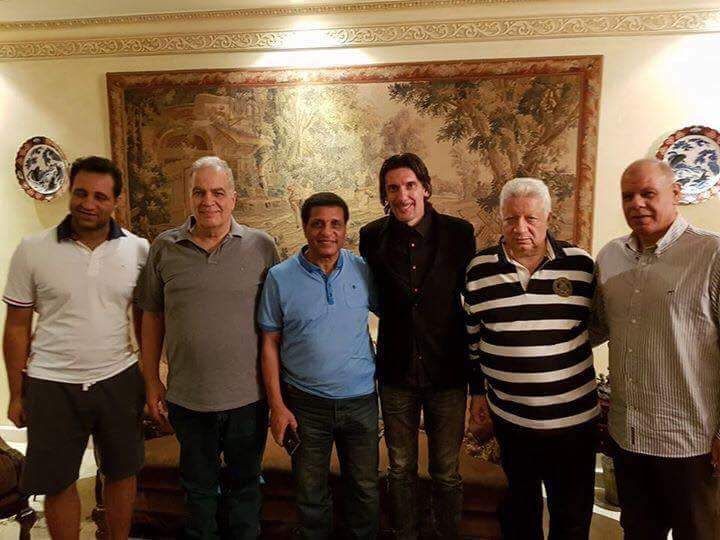 نيبوشا مع مسؤولي الزمالك