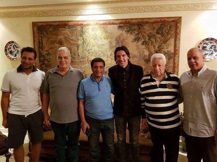 نيبوشا مع مسؤولي الزمالك