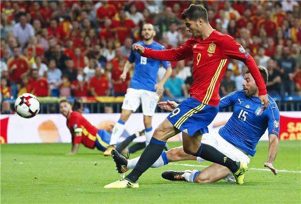 موراتا أمام إيطاليا