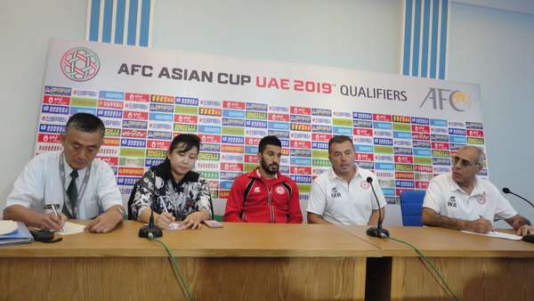 جانب من المؤتمر الصحافي