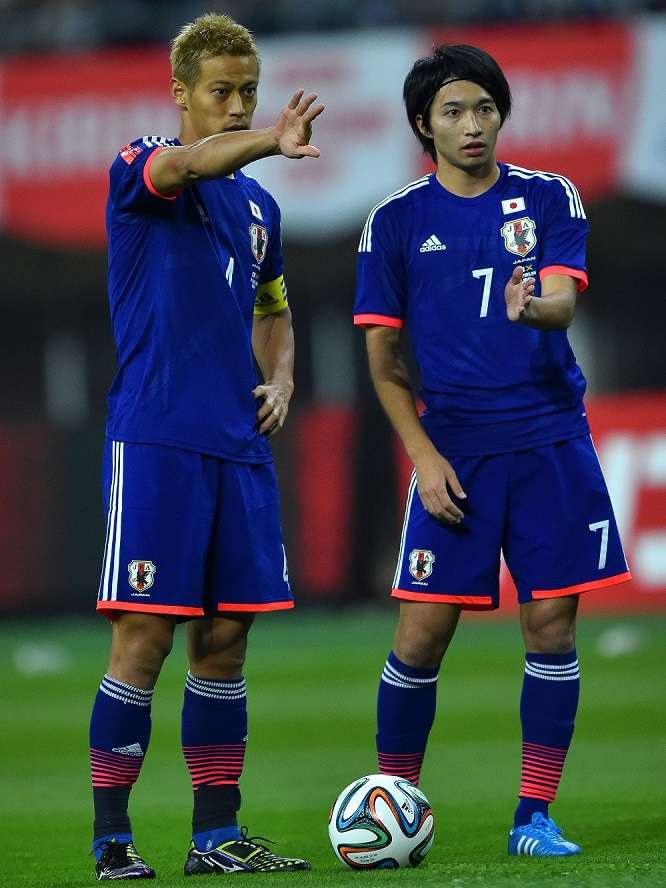 هوندا (يسار) وشيباساكي