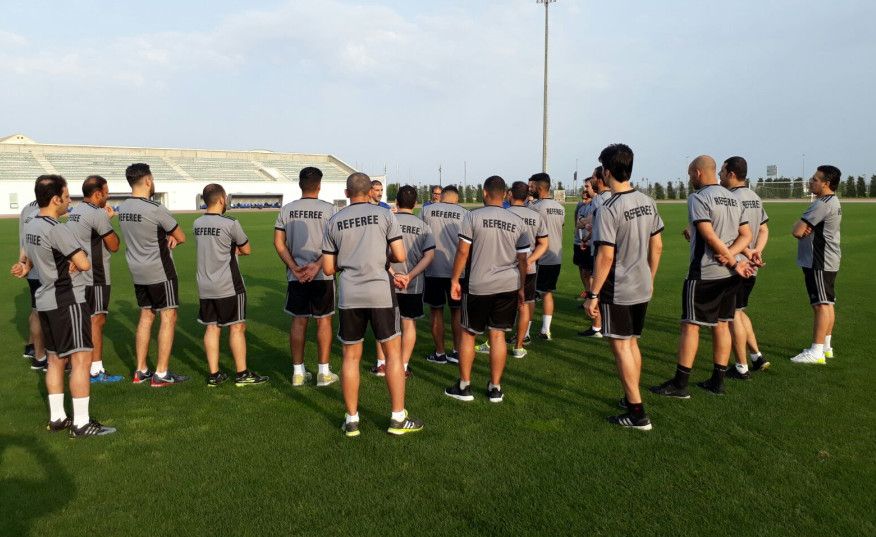 من معسكر الحكام