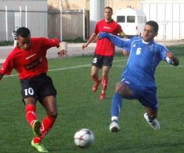 صراع كروي بين مصطفي شحدة