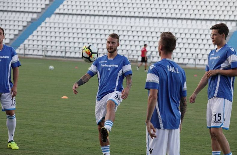 جانب من تدريبات سبال