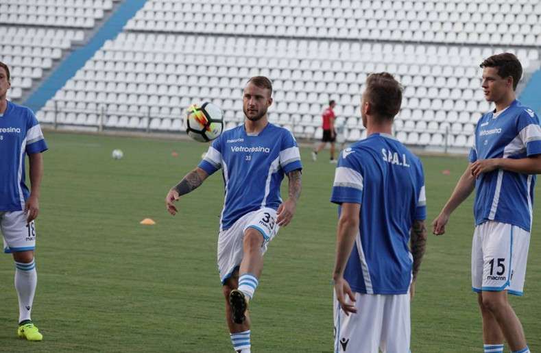 جانب من تدريبات سبال